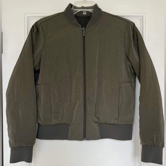 lululemon Non Stop Reversible Bomber Olive Green Women’s 10 EUC - Picture 4 of 7